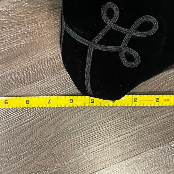 Liz Claiborn Back evening velvet clutch - Picture 3 of 10